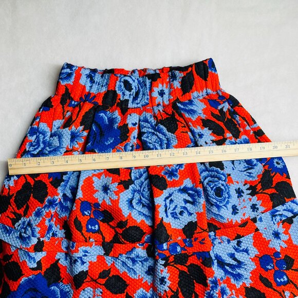 HD In Paris Anthropologie Red Blue Floral Tiered Festive Fit & Flare Skirt XS - Picture 4 of 10